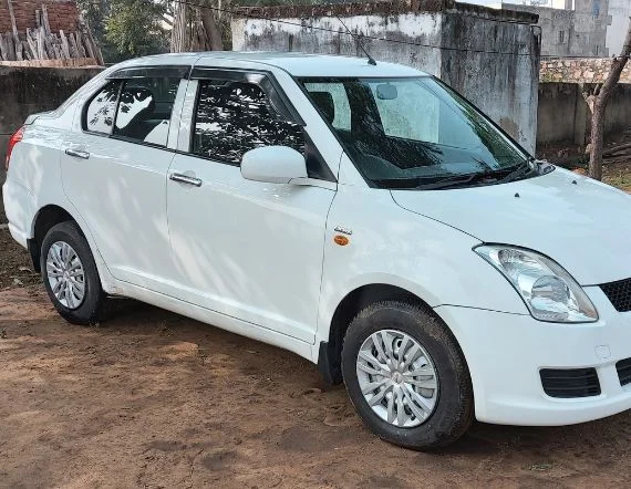 Maruti Dzire 05 seater sedan